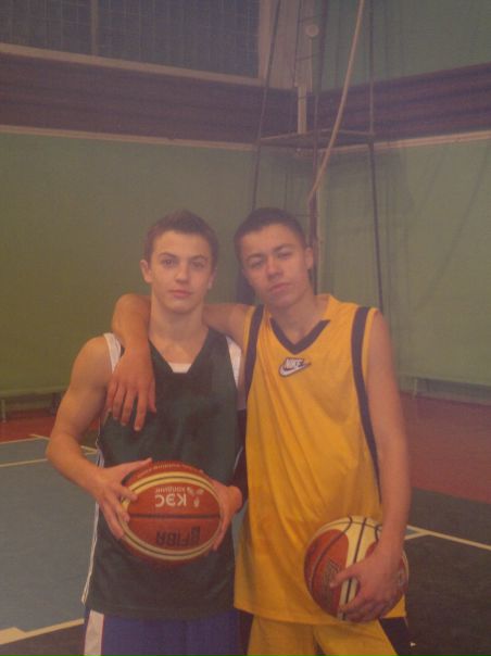 №12, Макс Петров №12, Макс Петров