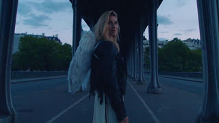 M. Pokora - Tombe